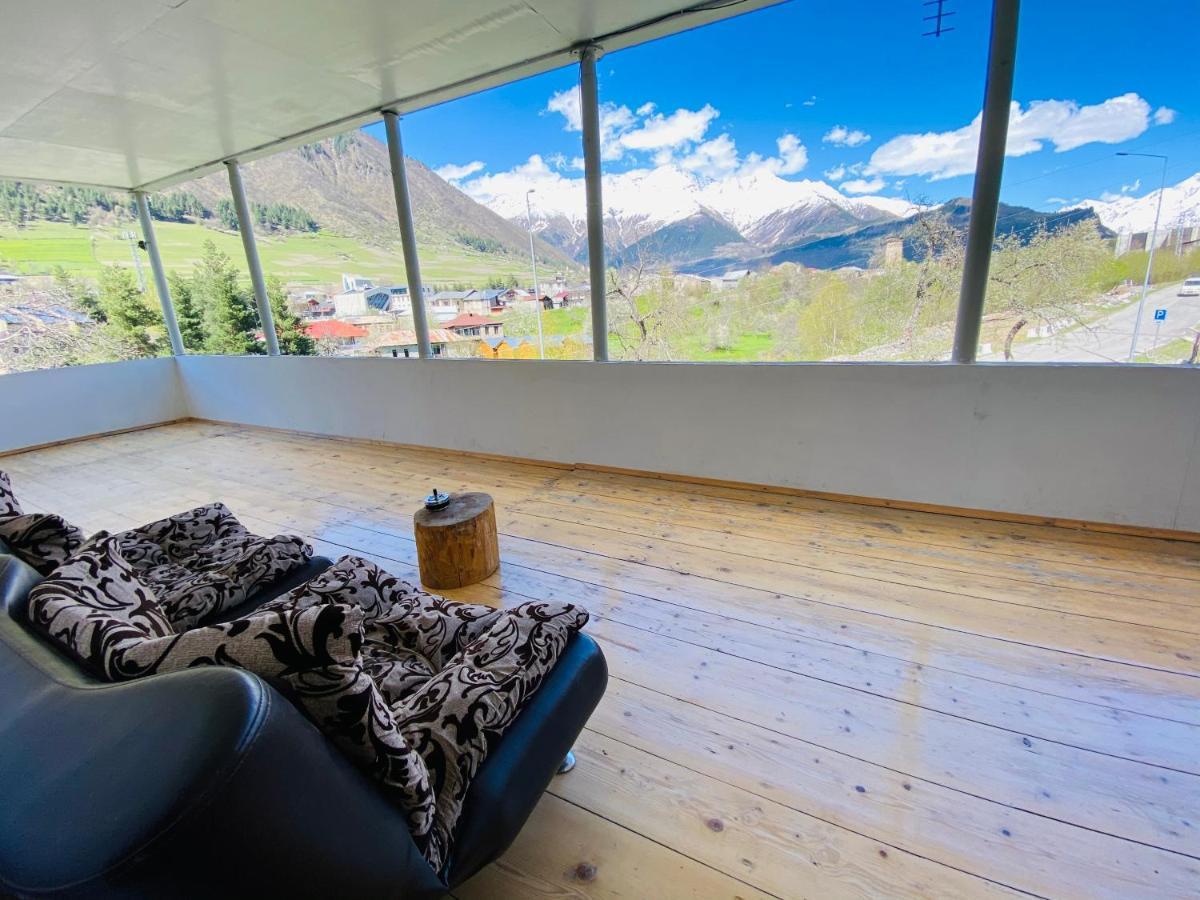 Guesthouse Alpenrose Mestia Buitenkant foto