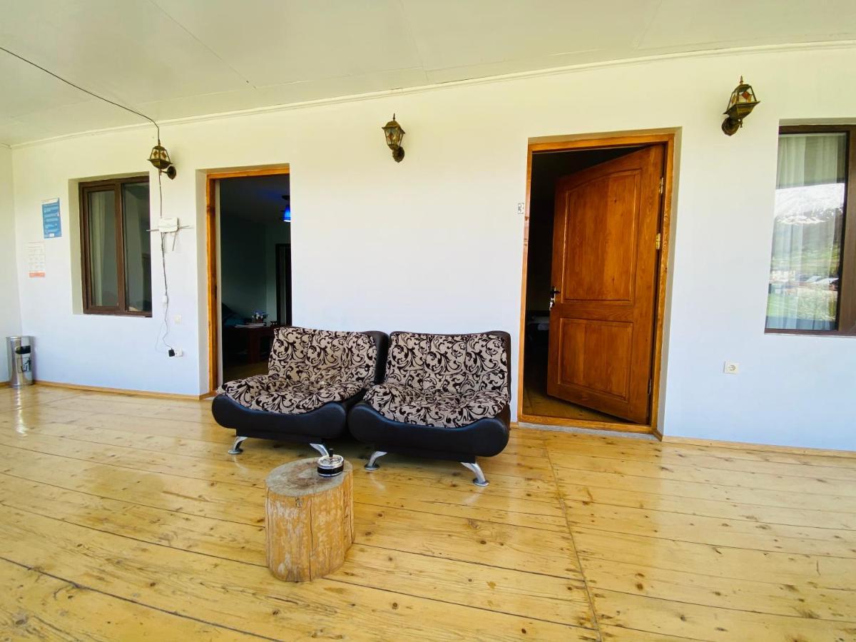 Guesthouse Alpenrose Mestia Buitenkant foto