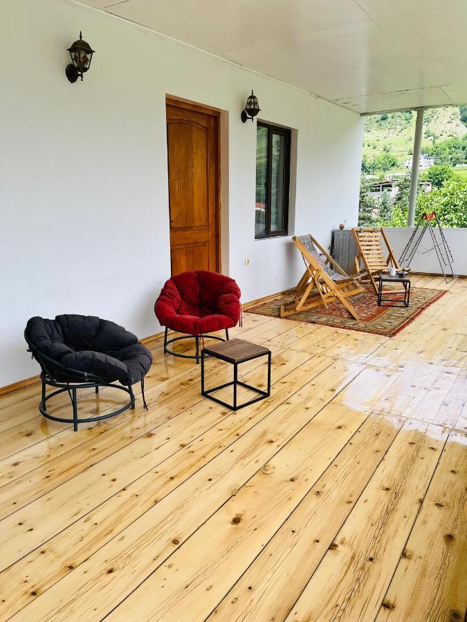 Guesthouse Alpenrose Mestia Buitenkant foto