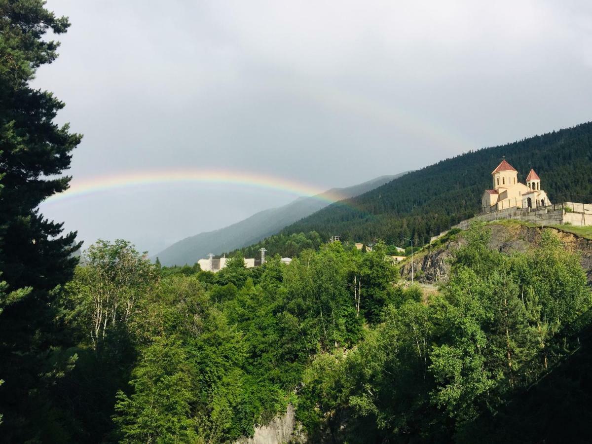 Guesthouse Alpenrose Mestia Buitenkant foto