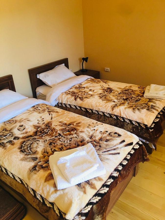 Guesthouse Alpenrose Mestia Buitenkant foto